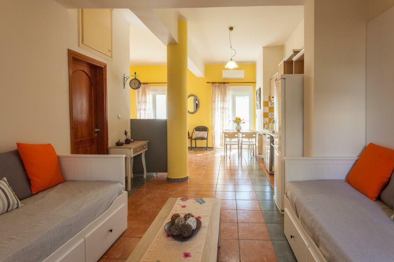 Evelia Apartment Galatás 外观 照片