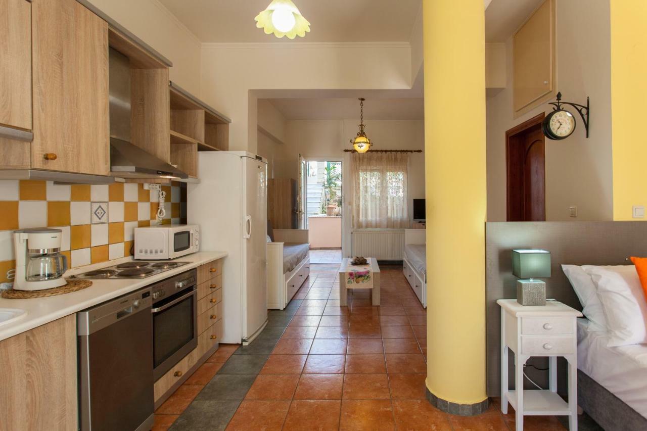 Evelia Apartment Galatás 外观 照片