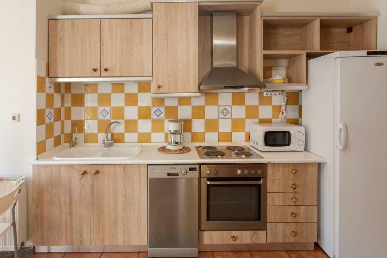 Evelia Apartment Galatás 外观 照片
